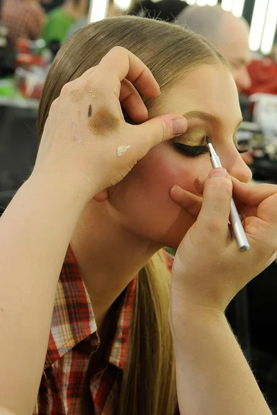 Look 15